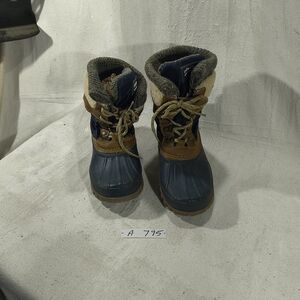 Storm By Cougar Women's Size 7 M Blue and Brwn Weather Proof Lace Up Wnter Boots